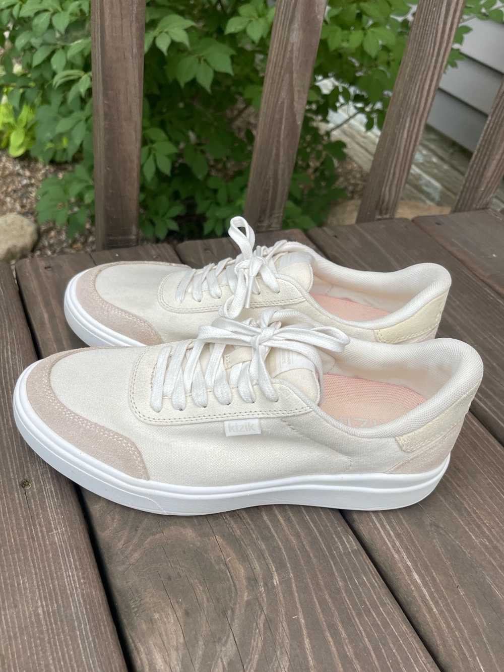 Kizik Prague 2 Hands-Free Sneaker